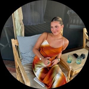 Meet your Posher, Danielle